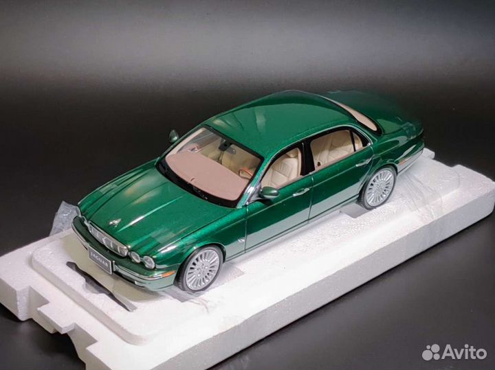 Almost Real Jaguar XJ6 X350 1:18