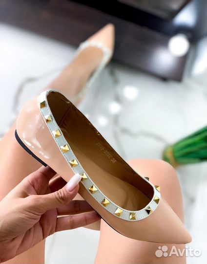 Балетки и кроссы