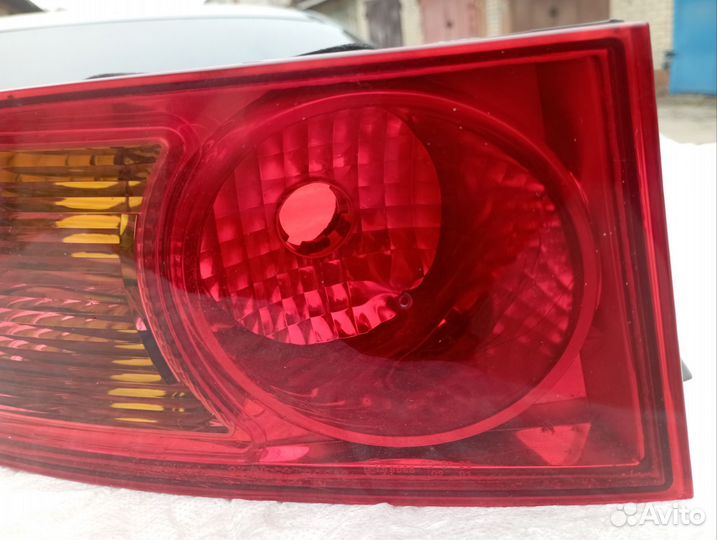 Продаю задний левый фонарь. На Хонду Аккорд7