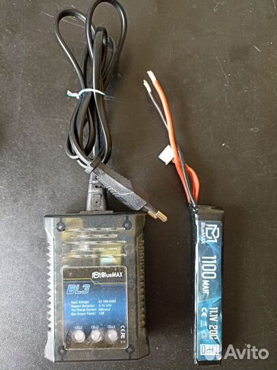 Зарядное устройство с аккумулятором