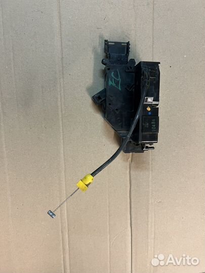 Замок задней правой двери Peugeot 207