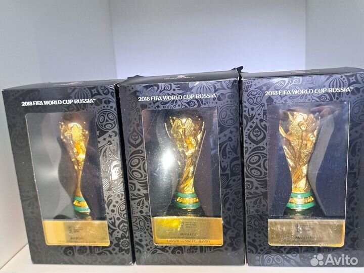 Кубок и стаканы Чемпионат мира по футболу 2018