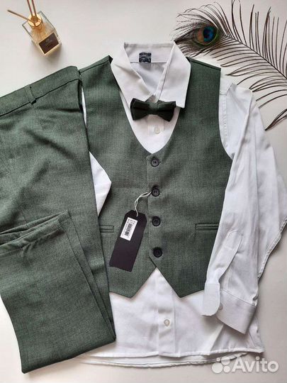 Классический костюм тройка 4 цвета 134,140,146,152