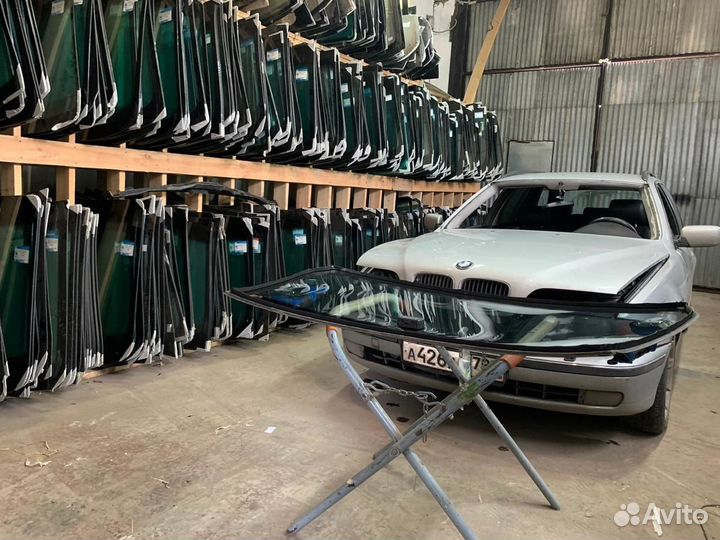 Лобовое стекло Бмв е39