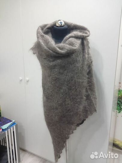 Пуховый платок шаль