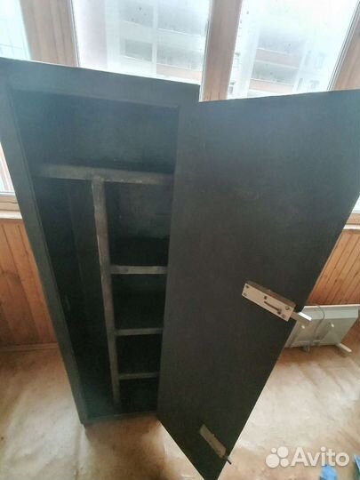 Оружейный сейф