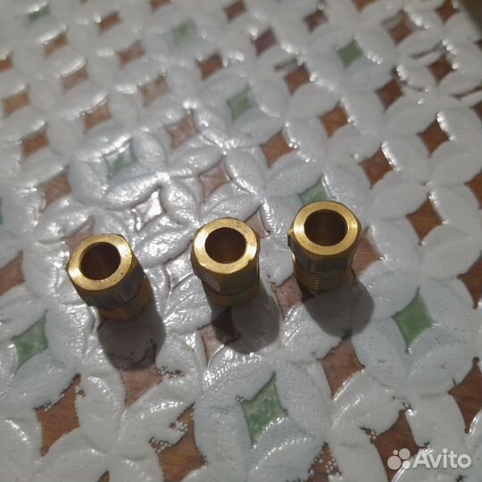 Штуцер под трубку диаметром 6 мм