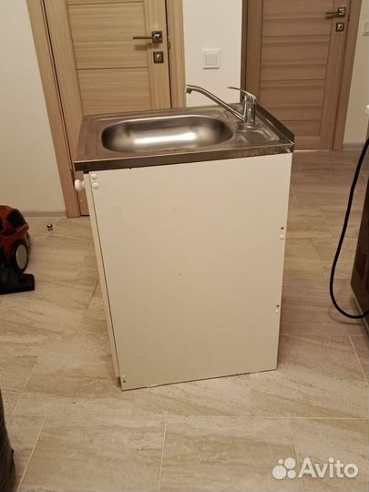 Кухонная мойка с тумбой