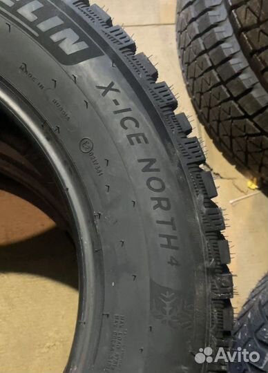 Michelin X-Ice North 4 215/65 R17