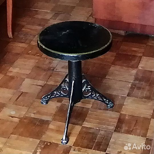 Стул для фортепиано
