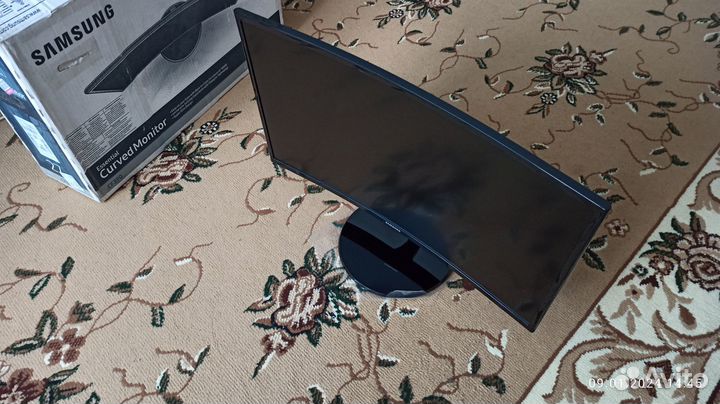 Монитор Samsung 27 вогнутый (Curved)