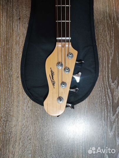 Бас гитара Alina Pro