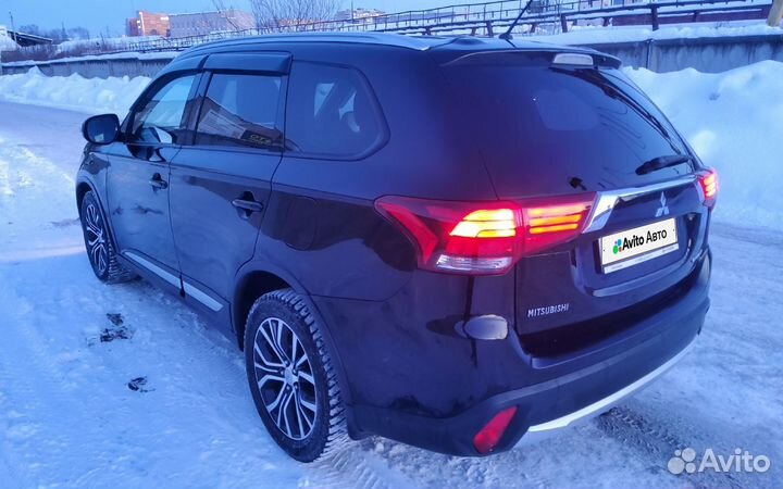 Mitsubishi Outlander 2.0 CVT, 2016, 138 300 км