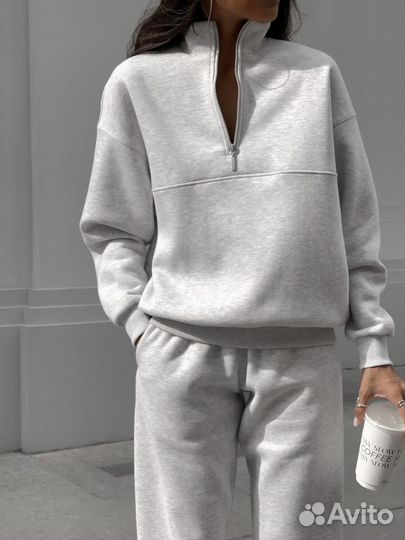 Спортивный костюм женский