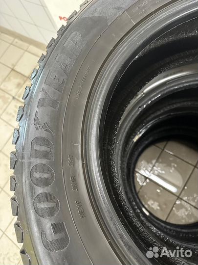 Goodyear UltraGrip Ice Arctic SUV 255/60 R18