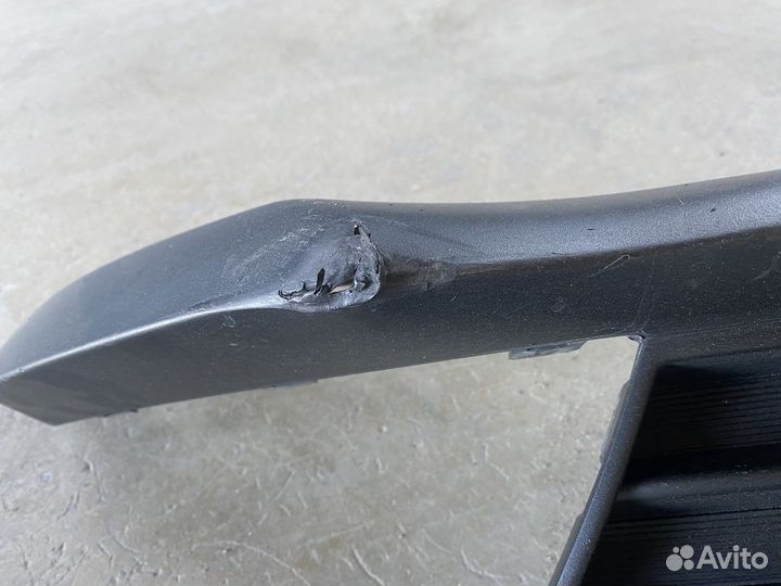 Нижняя губа бампера Kia Rio