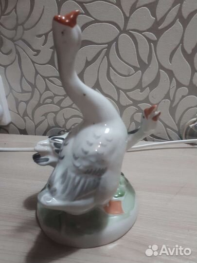 Статуэтка гуси