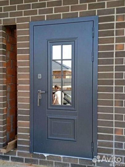 Дверь входная со стеклопакетом терморазрыв