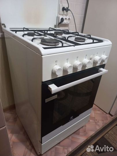 Газовая плита бу Electrolux