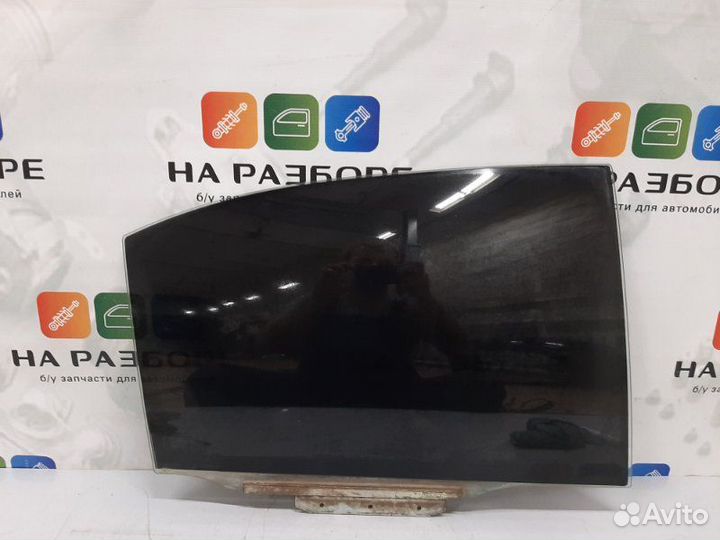 Стекло двери заднее правое Toyota Avensis T250