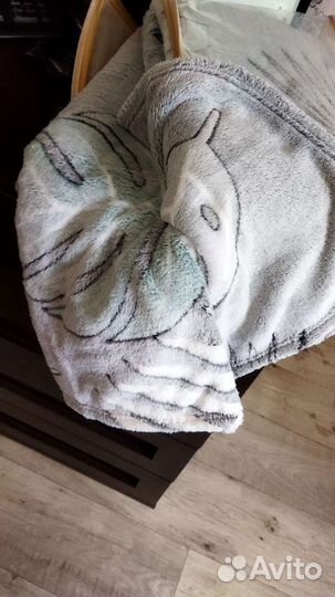 Пледы новые