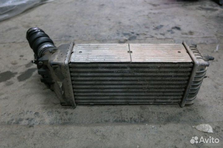 Радиатор интеркуллера Peugeot Partner