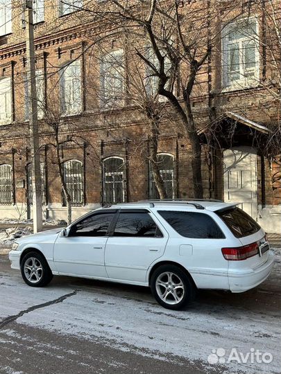 Toyota Mark II Wagon Qualis 2.2 AT, 1999, 200 000 км