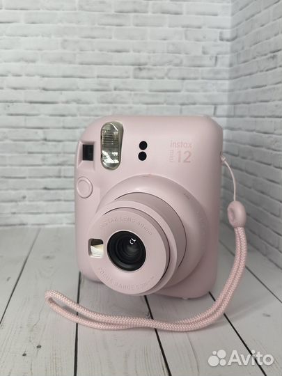 Фотоаппарат instax mini 12 blossom pink