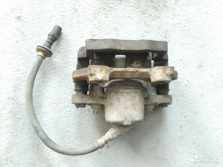 Суппорт тормозной передний правый LADA Priora