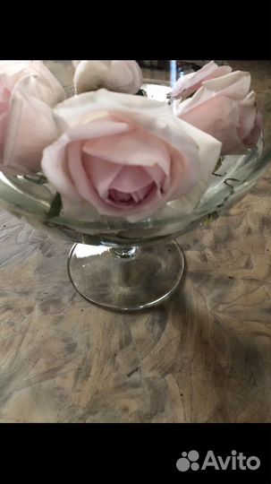 Ваза для цветов в виде рюмки