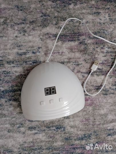 Маникюрная лампа