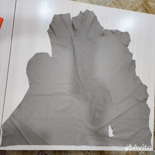 Полушкура тонкой натуральной кожи тауп 45 кв. дм