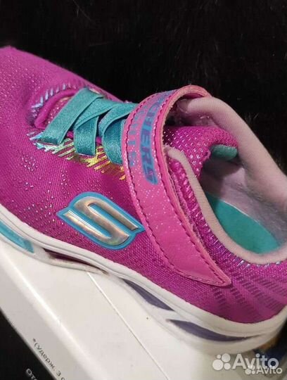 Светящиеся кроссовки skechers р-р 23