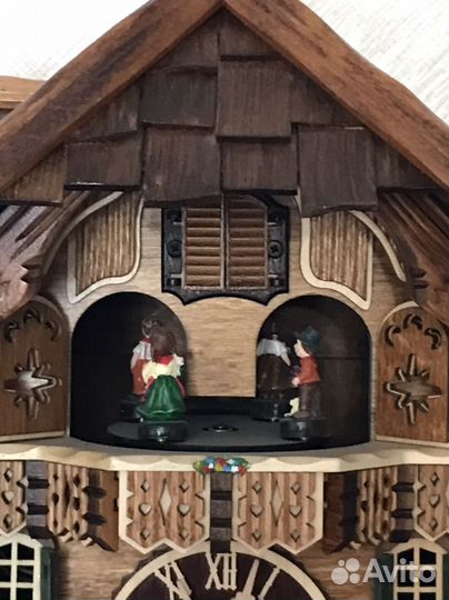 Часы настенные с кукушкой