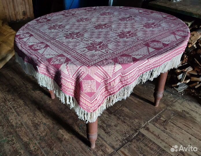 Стол круглый старинный