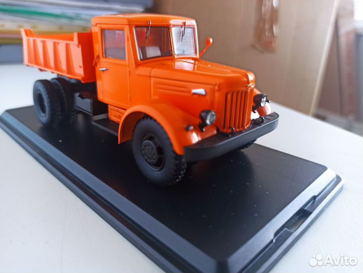 Модели SSM 1/43 большие грузовики