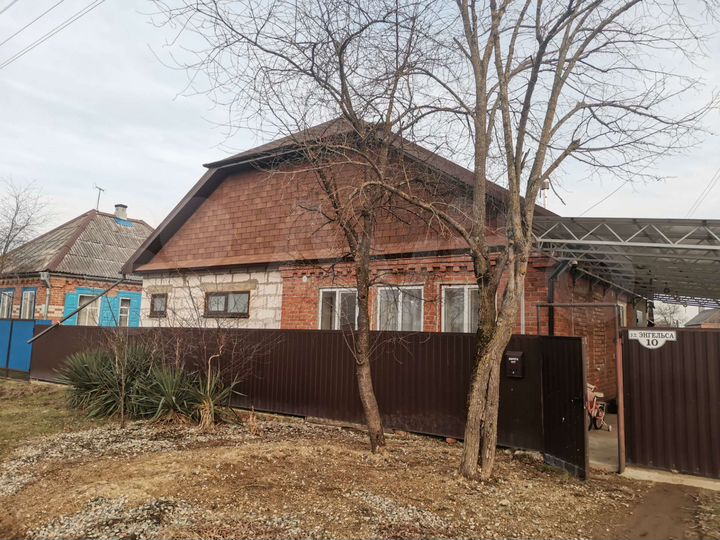 Дом 160 м² на участке 13 сот.