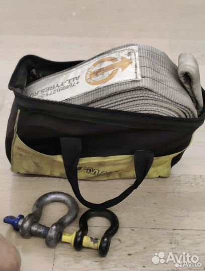 Трос буксировочный 8 т. + Сумка t-max + шаклы