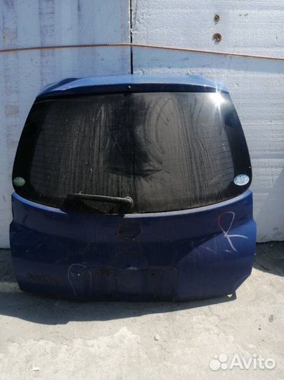 Дверь багажника Nissan March K12