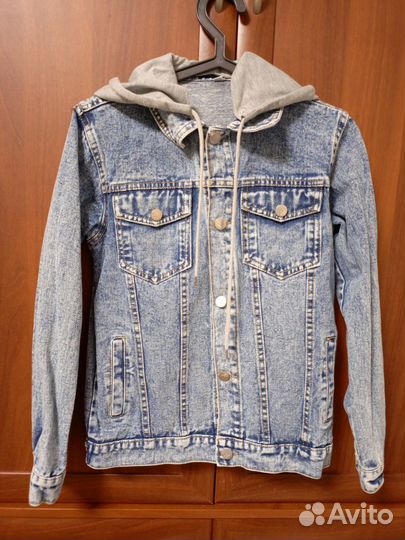 Джинсовая куртка