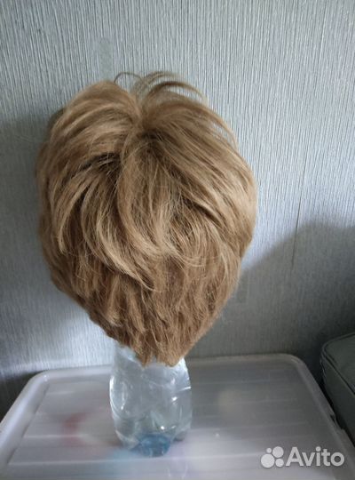 Парик женский