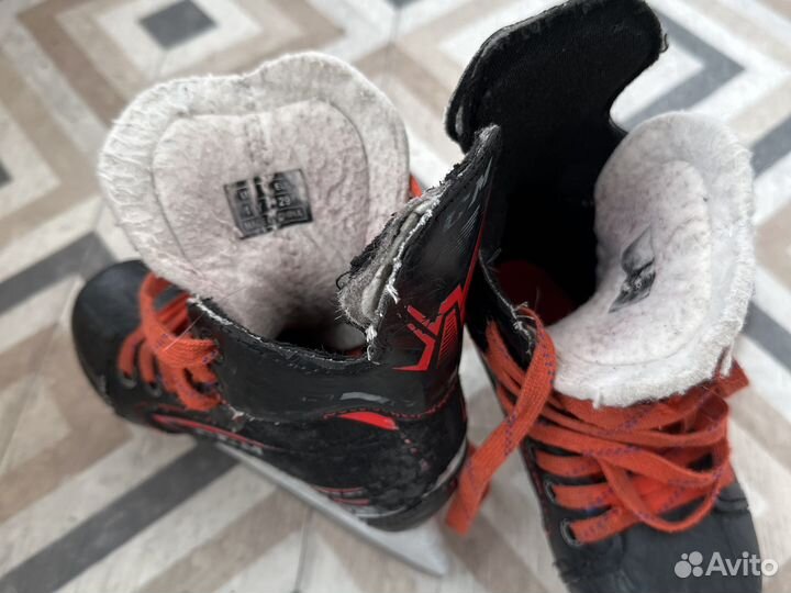 Коньки хоккейные CCM 11yth (детские)