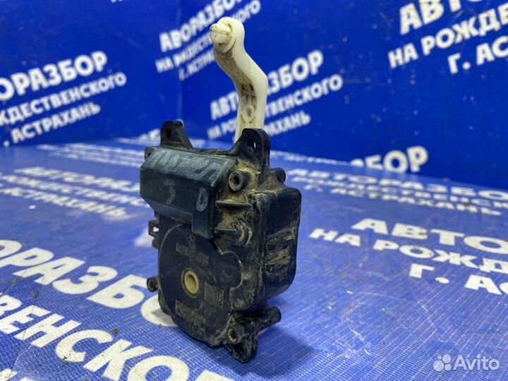 Моторчик заслонок отопителя Mitsubishi Pajero 3