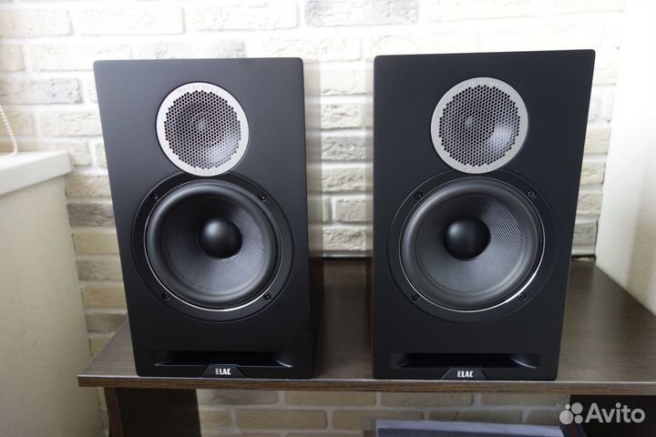 Полочная акустика elac Debut Reference DBR62 Black
