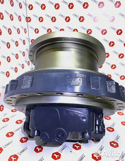 Мотор хода Komatsu PC300LC-8M0 708-8H-00440