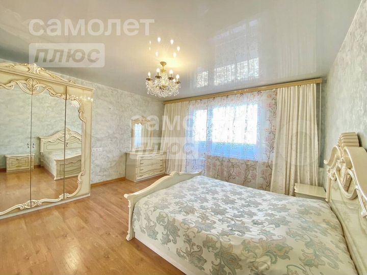 4-к. квартира, 93,5 м², 8/10 эт.