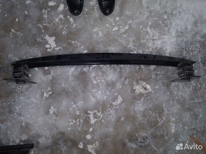 Усилитель заднего бампера