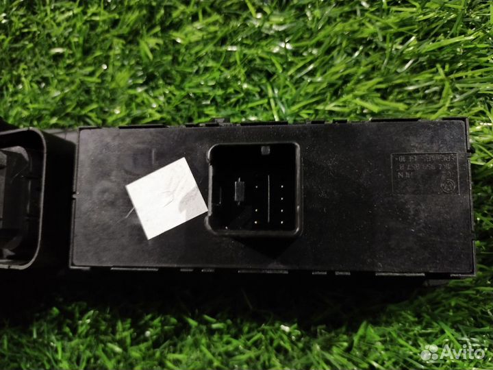 Блок управления стеклоподъемниками Volkswagen Polo