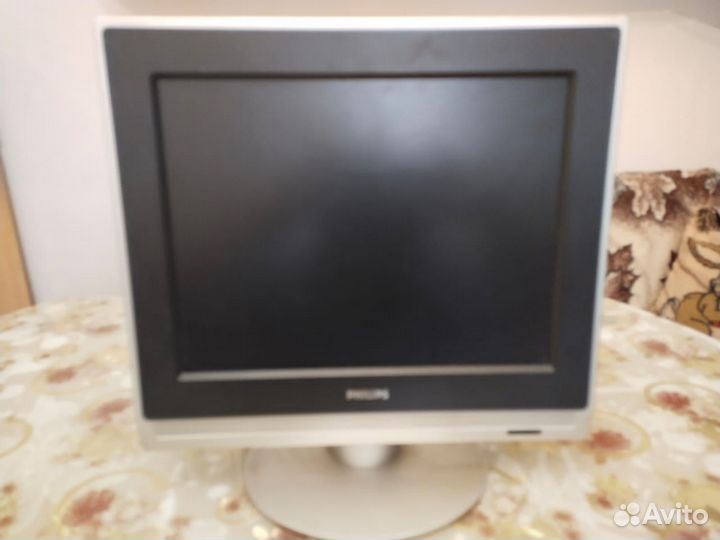 Монитор philips