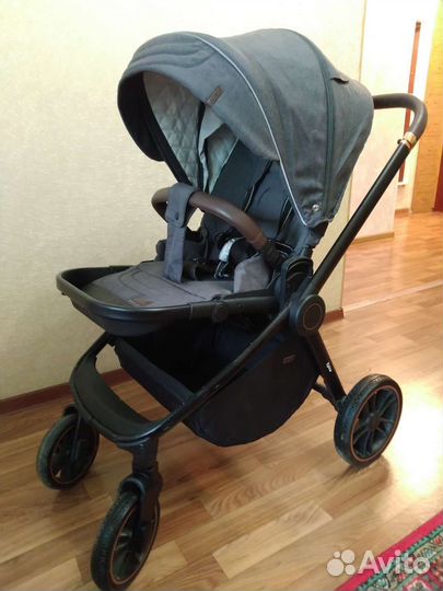 Прогулочная коляска carrello epica